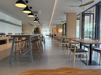 paak hotel suvarnabhumi