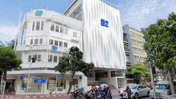 b2 china town yaowarat premier