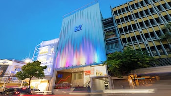 b2 china town yaowarat premier