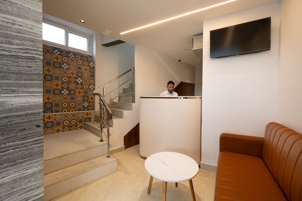 sri varee residency