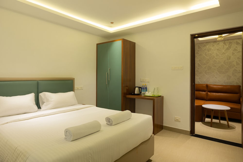 sri varee residency