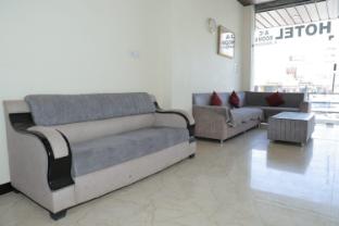 Hotel Om Palace,,2 star