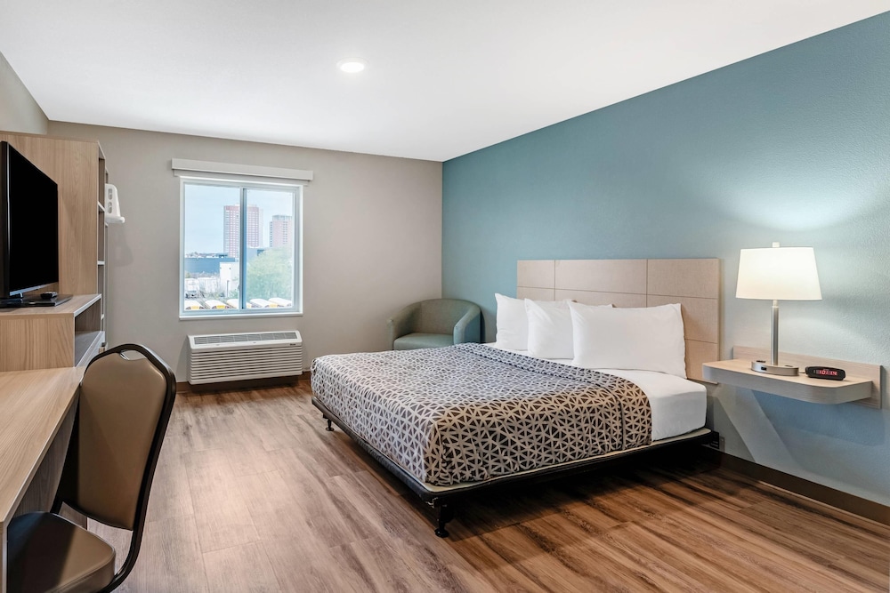 woodspring suites wilmington riverfront