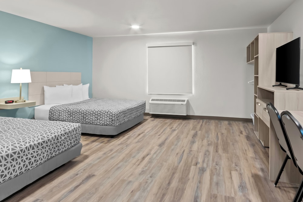 woodspring suites wilmington riverfront