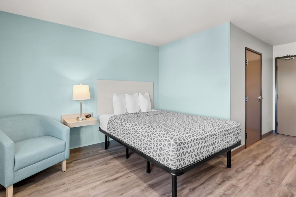 woodspring suites wilmington riverfront