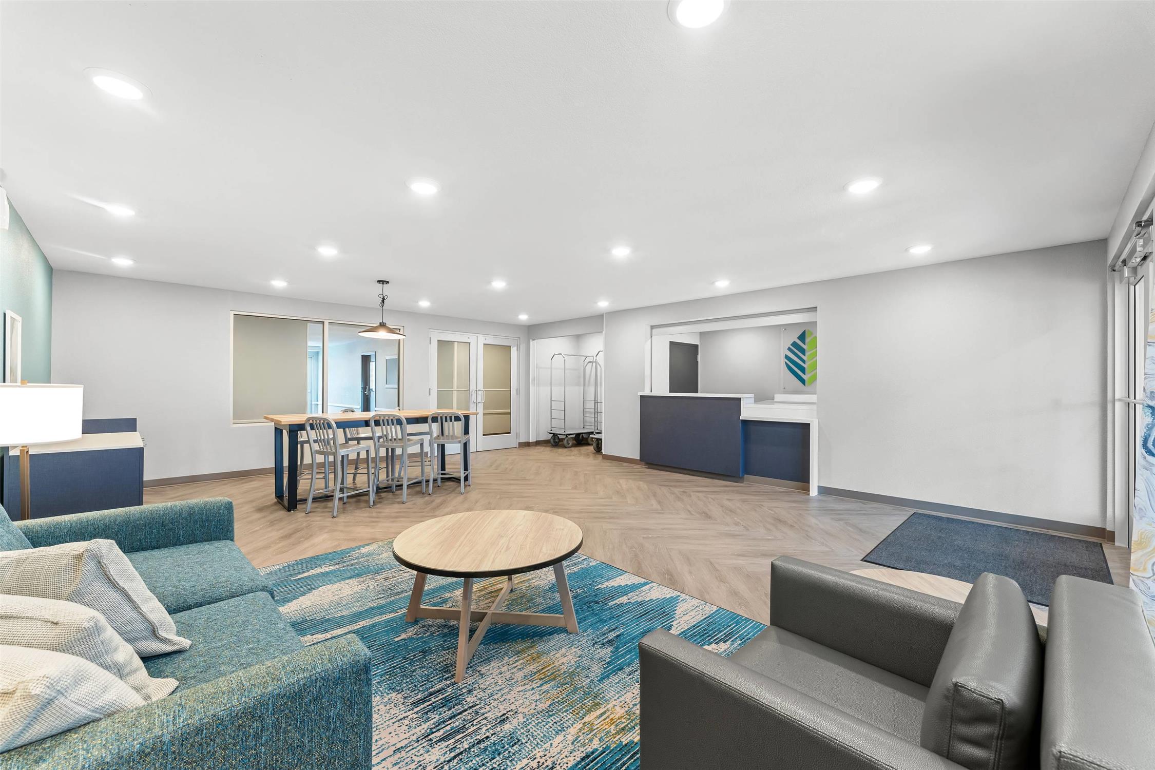 woodspring suites wilmington riverfront