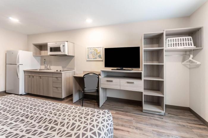 woodspring suites wilmington riverfront