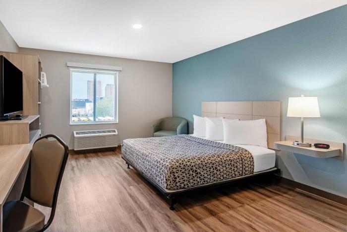 woodspring suites wilmington riverfront