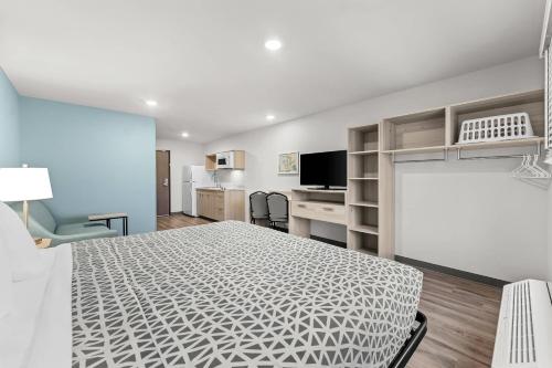 woodspring suites wilmington riverfront