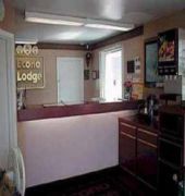 econo lodge civic center