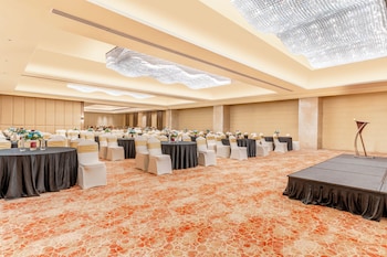 sarovar premiere alwar