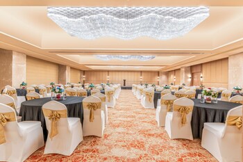 sarovar premiere alwar