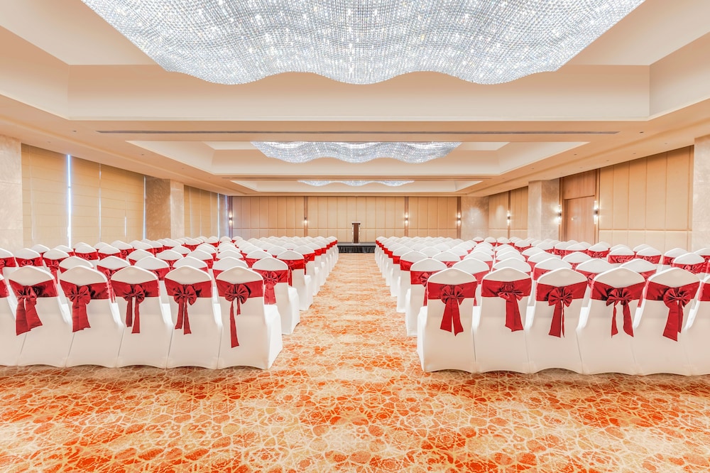 sarovar premiere alwar