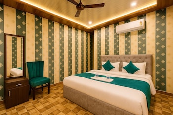 comfort stay saheed path ahimamau near lulu mall