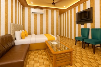 comfort stay saheed path ahimamau near lulu mall