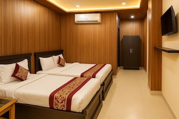comfort stay saheed path ahimamau near lulu mall