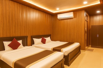 comfort stay saheed path ahimamau near lulu mall