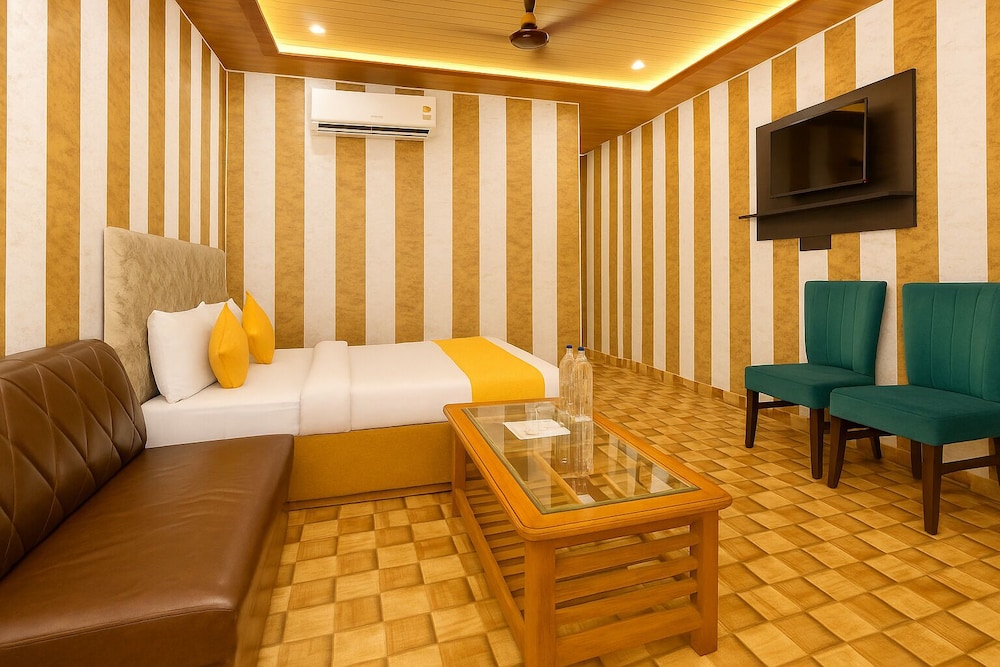 comfort stay saheed path ahimamau near lulu mall
