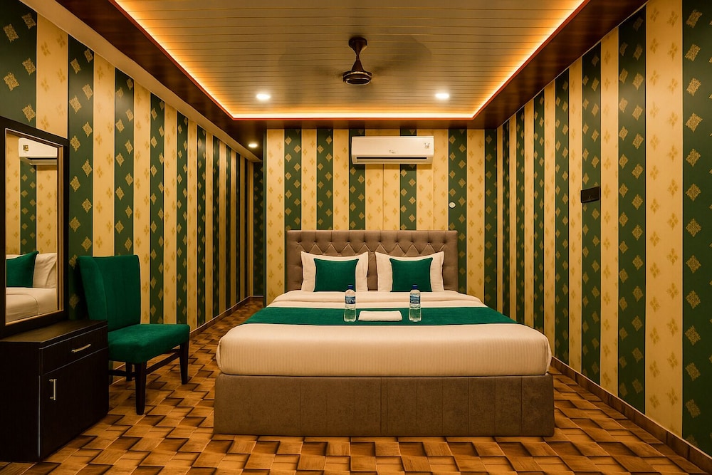 comfort stay saheed path ahimamau near lulu mall