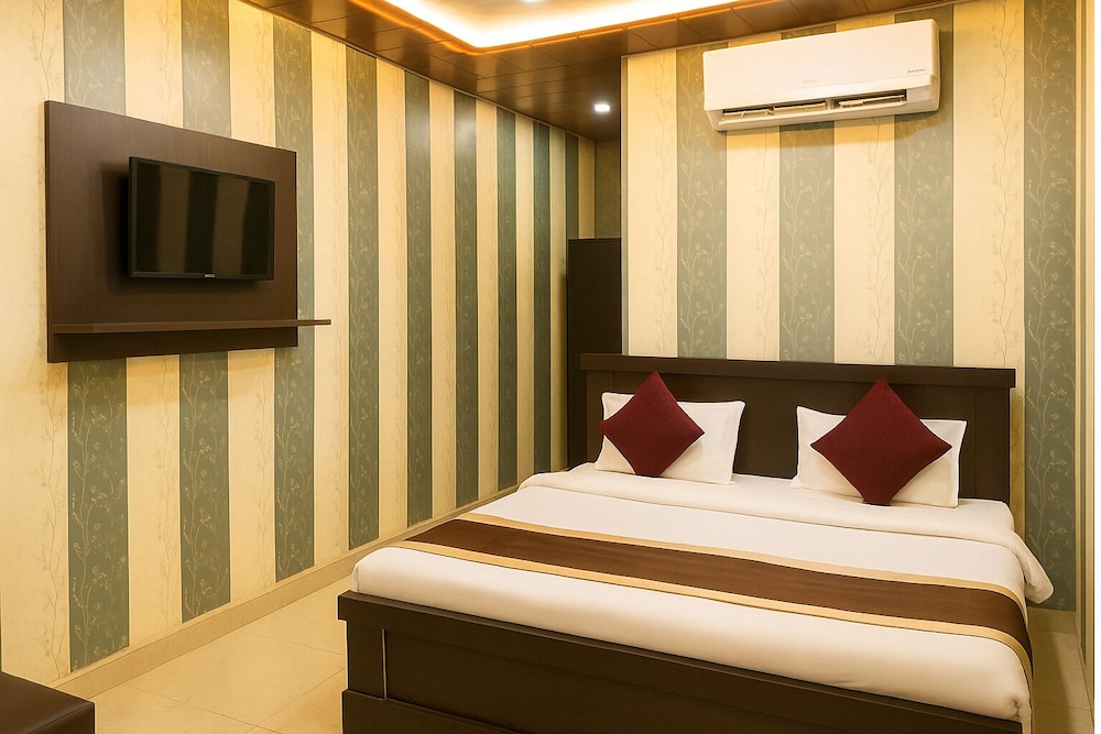 comfort stay saheed path ahimamau near lulu mall