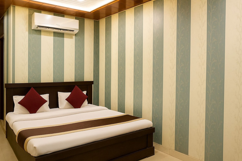 comfort stay saheed path ahimamau near lulu mall