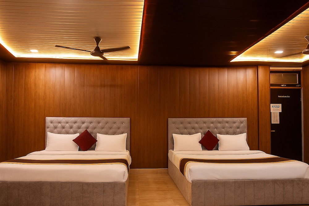 comfort stay saheed path ahimamau near lulu mall