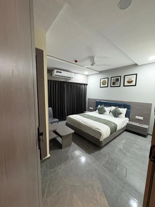hotel r town