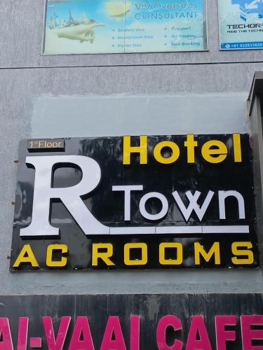 hotel r town