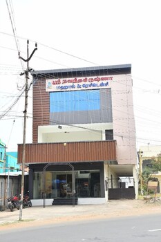 sri navaneetha krishna mahal and residency