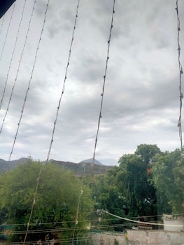 sri navaneetha krishna mahal and residency