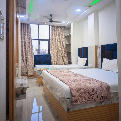 Hotel Moad Mudgal Palace,,2 star