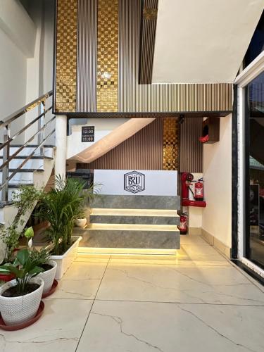 The Brij Vista,,2 star