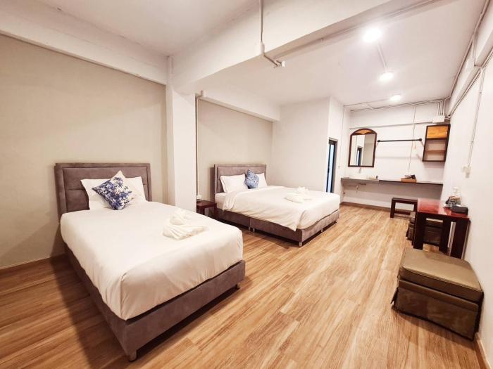 hometown stays hatyai