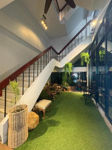 hometown stays hatyai