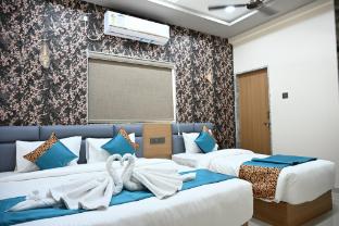 Ravechi Krupa Hotel,,2 star