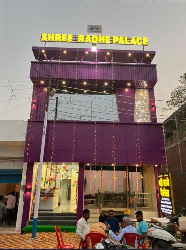Shree Radhe Palace,,2 star