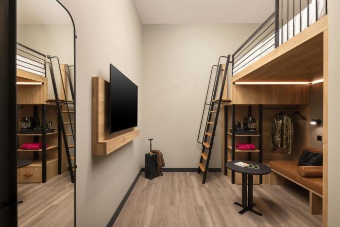 moxy london piccadilly circus