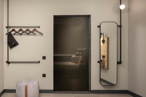 moxy london piccadilly circus