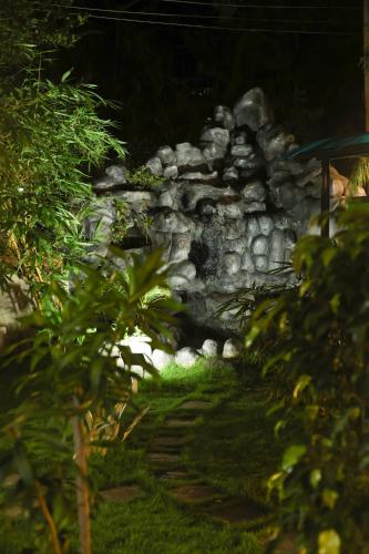 Castle 360 Inn,,2 star