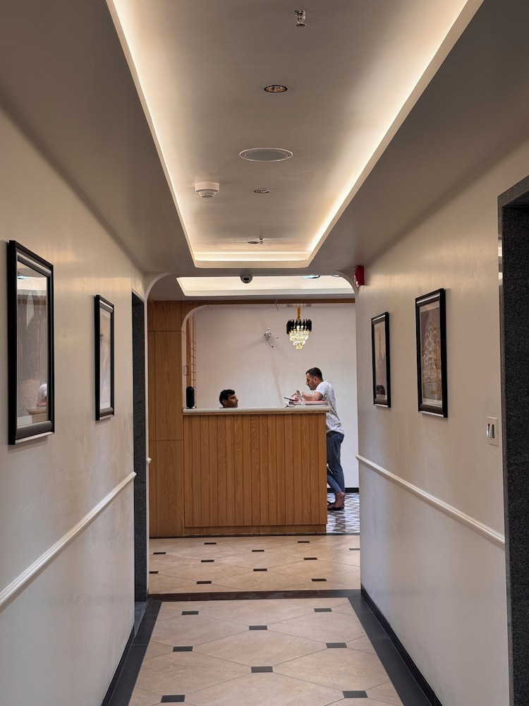 hotel royal galleria