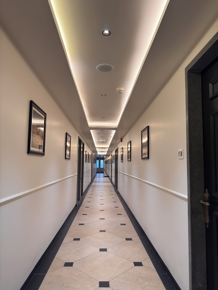 hotel royal galleria