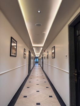 hotel royal galleria