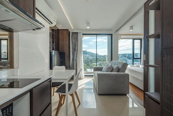 thearistoluxury beach resort phuket c153