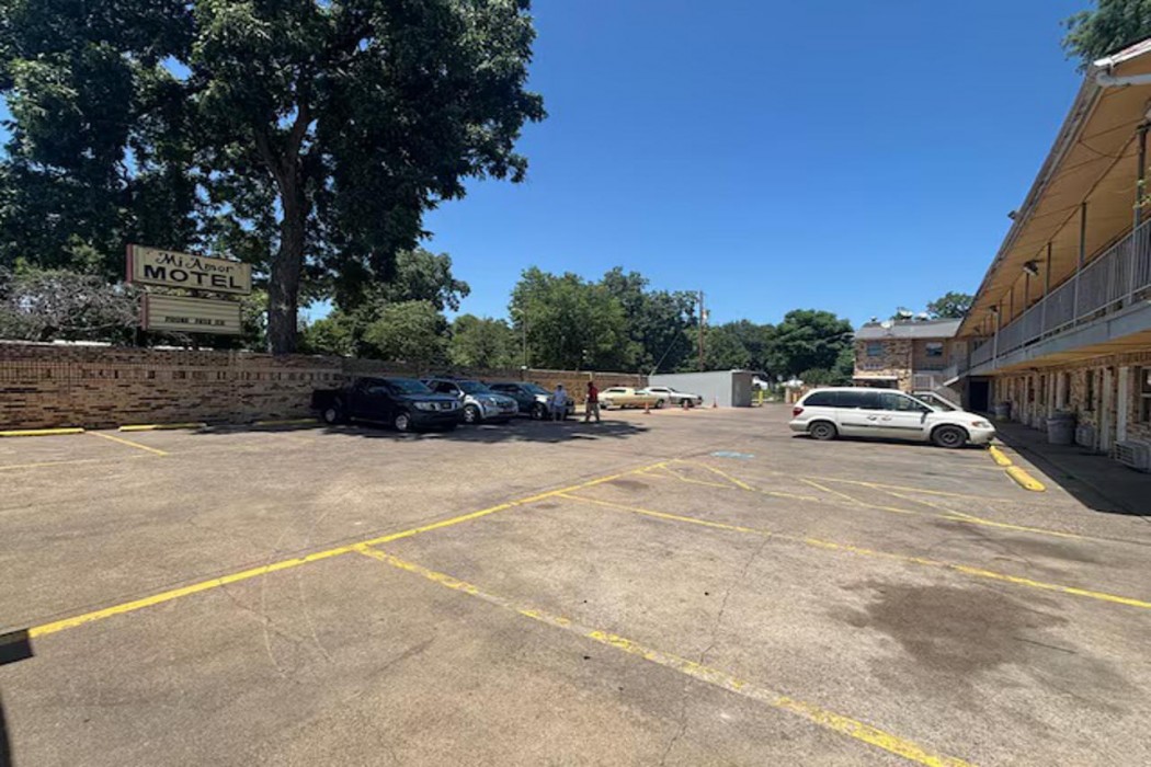 mi amor inn and suites by hotel o dallas tx hwy 352