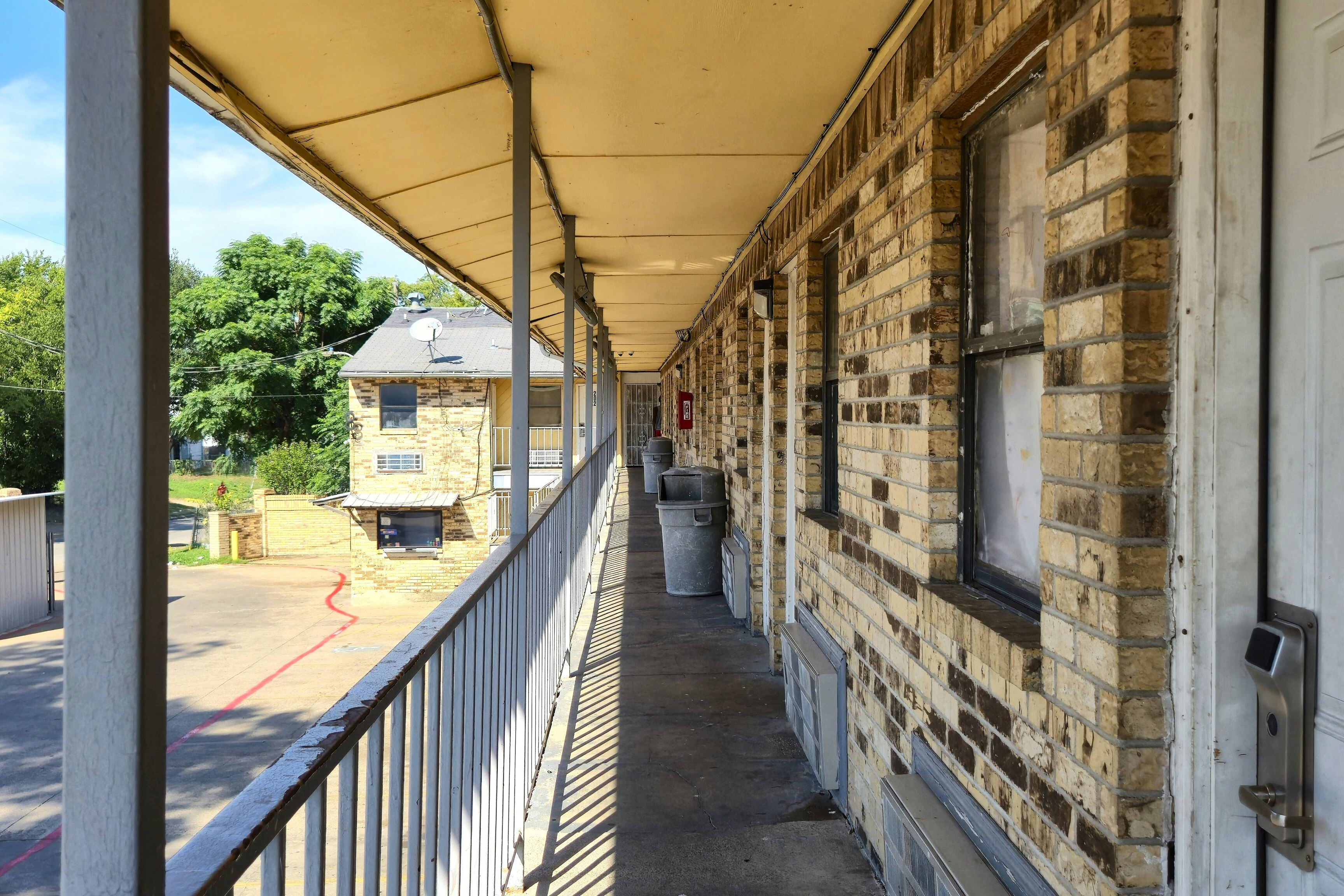 mi amor inn and suites by hotel o dallas tx hwy 352
