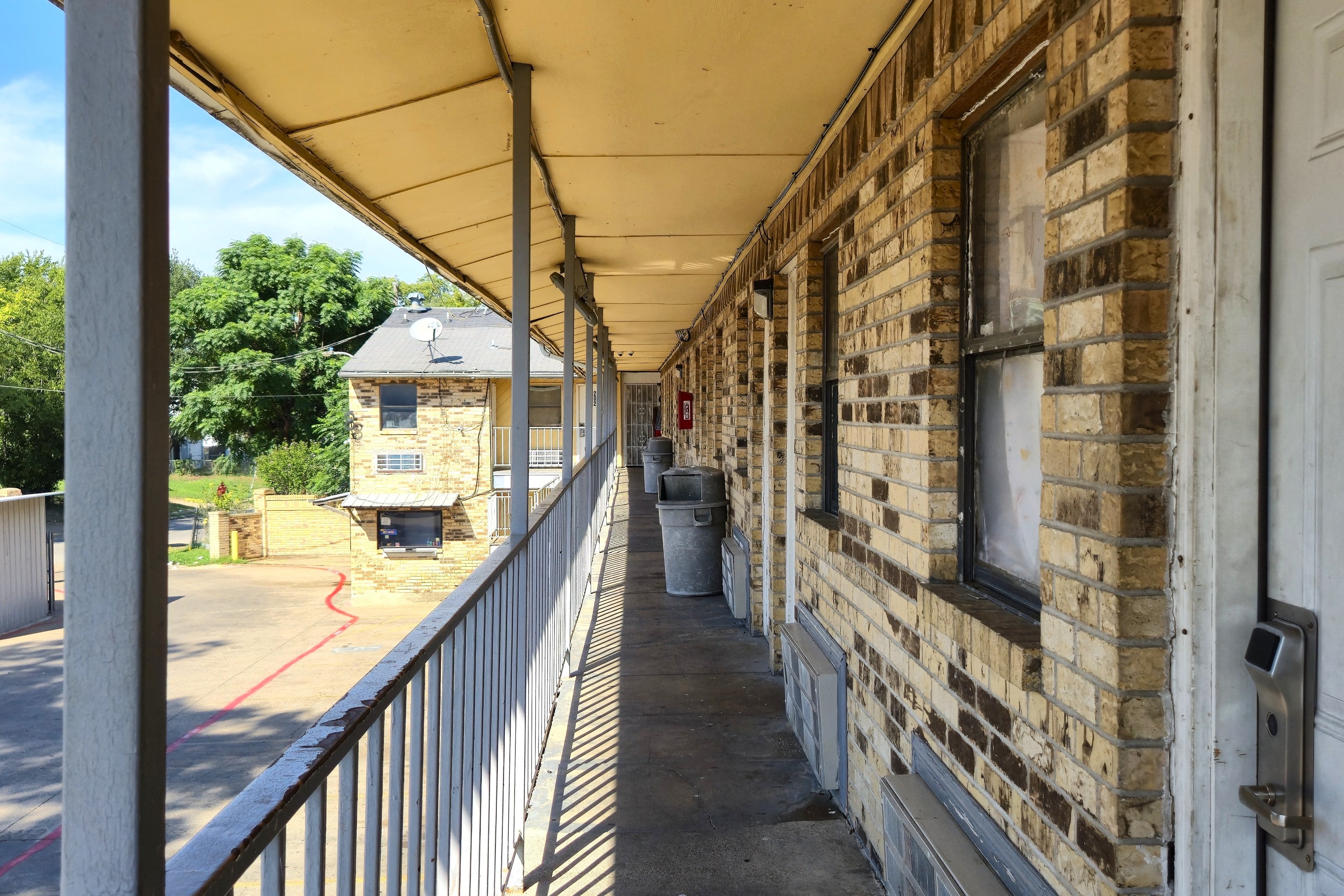 mi amor inn and suites by hotel o dallas tx hwy 352