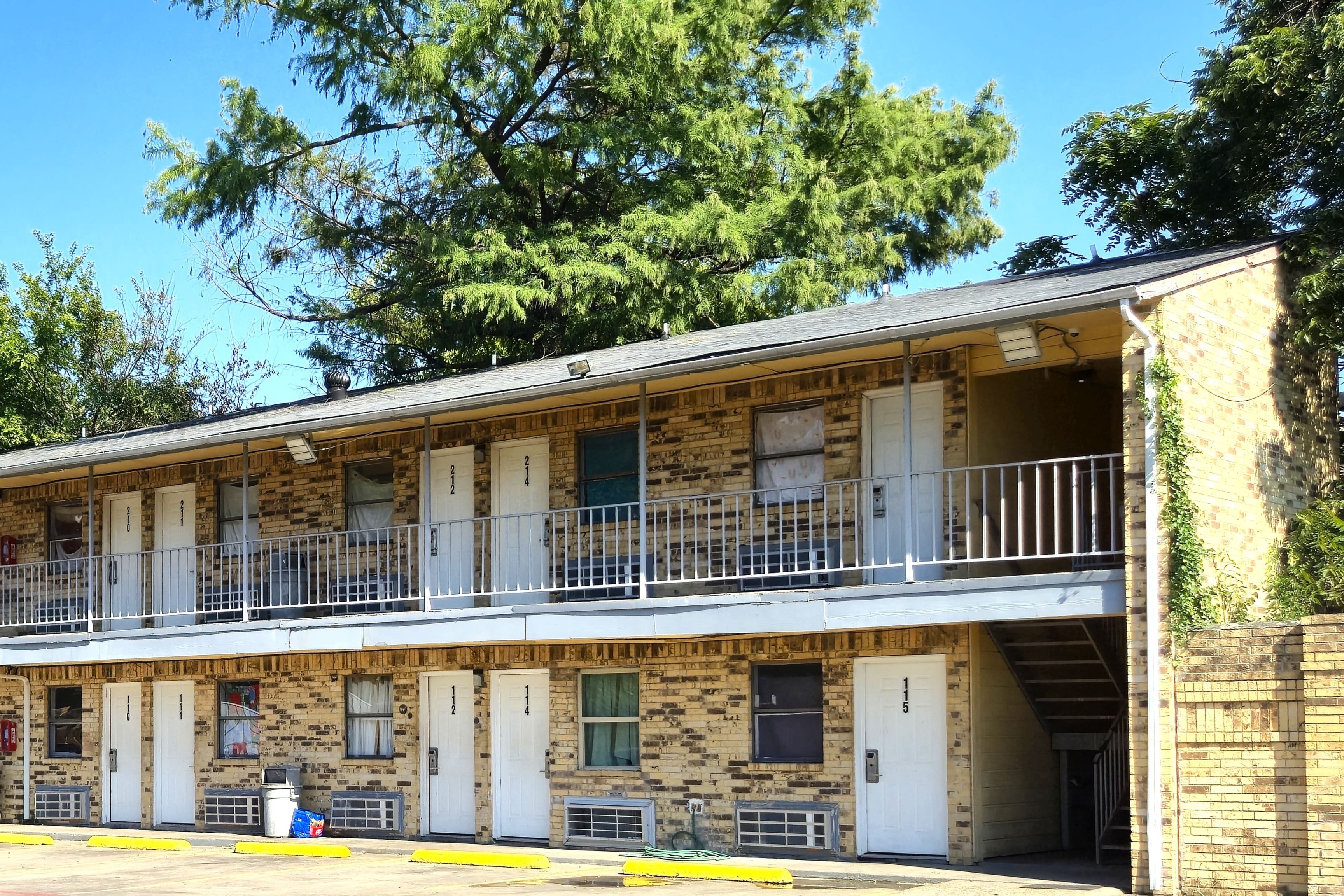mi amor inn and suites by hotel o dallas tx hwy 352