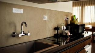 the 33rd executive suites