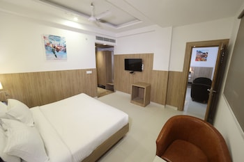 the elevate hotel