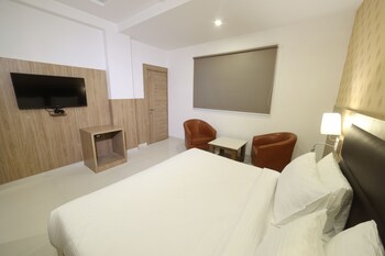 the elevate hotel